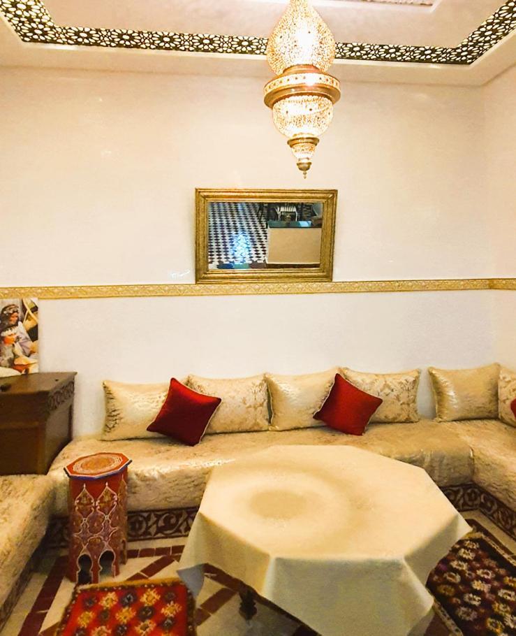 Quarya Assiyahia - Riad Camilia- Maison Entiere Avec Piscine Марракеш Экстерьер фото